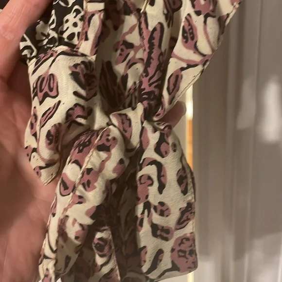 EUC Natalie Martin printed long sleeve blouse - Picture 4 of 7